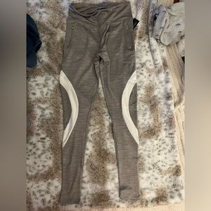 YANDY LEGGINGS - SZ SM - NEW WITH TAGS